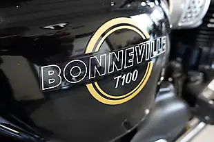 Used 2026 Triumph Bonneville T100 Jet Black / Diablo Red - Interior and Exterior details 8