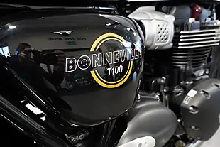 Used 2026 Triumph Bonneville T100 Snowdonia White/ Black - Interior and Exterior details 8