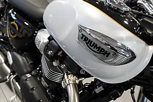 Used 2026 Triumph Bonneville T100 Snowdonia White/ Black - Interior and Exterior details 9