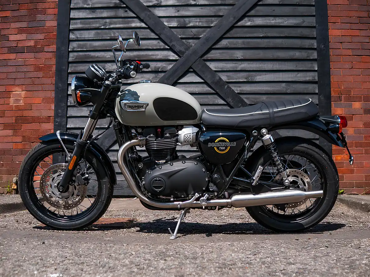 Used 2026 Triumph Bonneville T100 Stone Grey - Interior and Exterior details 16