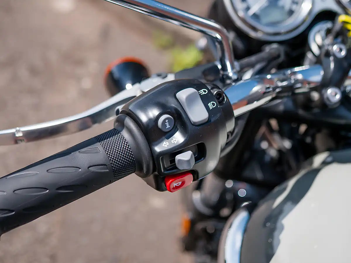 Used 2026 Triumph Bonneville T100 Stone Grey - Interior and Exterior details 19