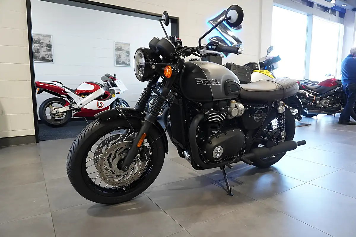 Used 2026 Triumph Bonneville T120 Black Black/Grey - Interior and Exterior details 6