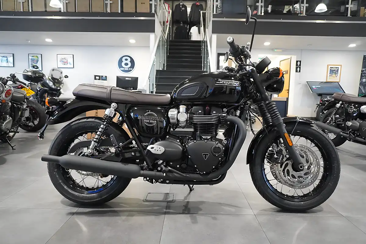 Used 2026 Triumph Bonneville T120 Black Jet Black - Front View