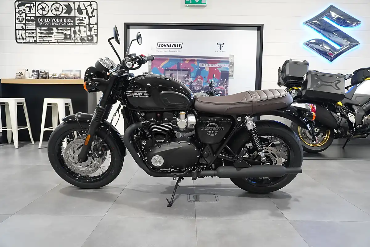 Used 2026 Triumph Bonneville T120 Black Jet Black - Interior and Exterior details 2