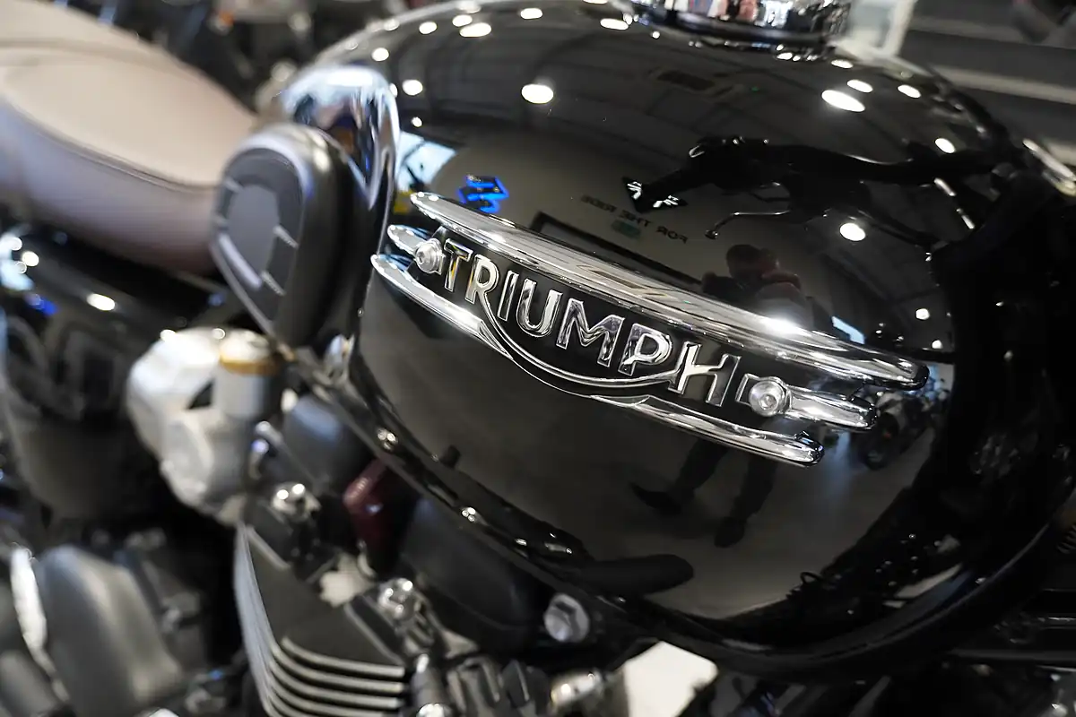 Used 2026 Triumph Bonneville T120 Black Jet Black - Interior and Exterior details 9