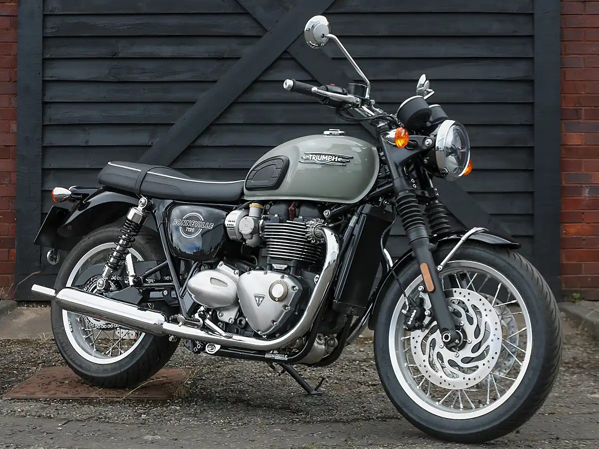Used 2026 Triumph Bonneville T120 Stone Grey - Interior and Exterior details 4
