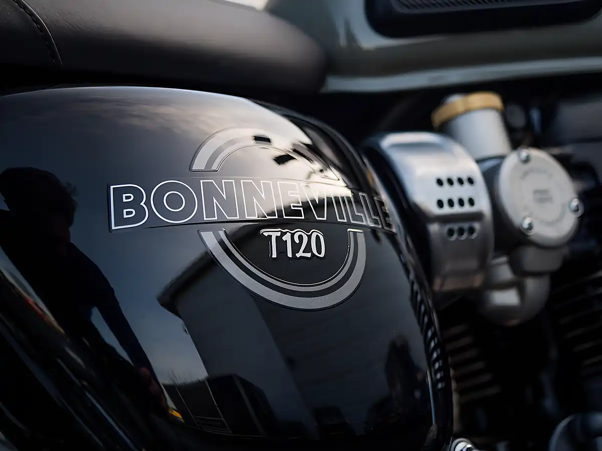 Used 2026 Triumph Bonneville T120 Stone Grey - Interior and Exterior details 14