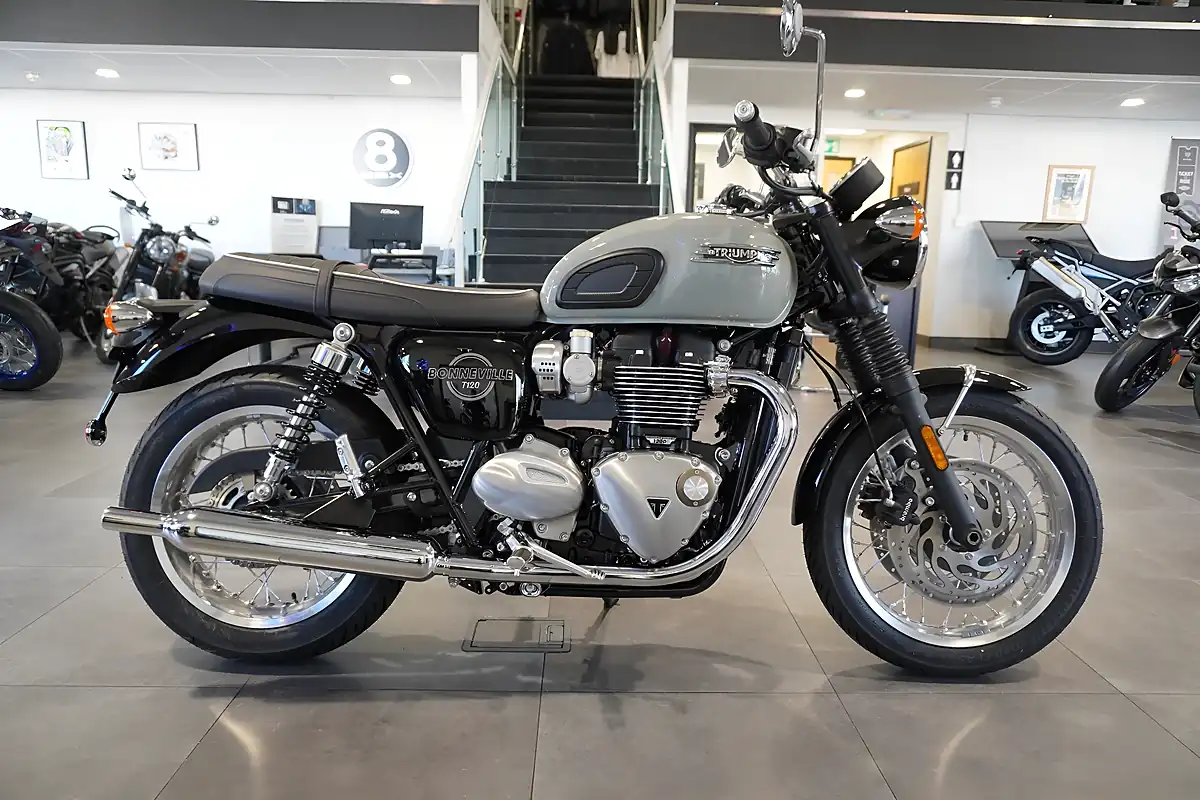 Used 2026 Triumph Bonneville T120 Stone Grey - Front View