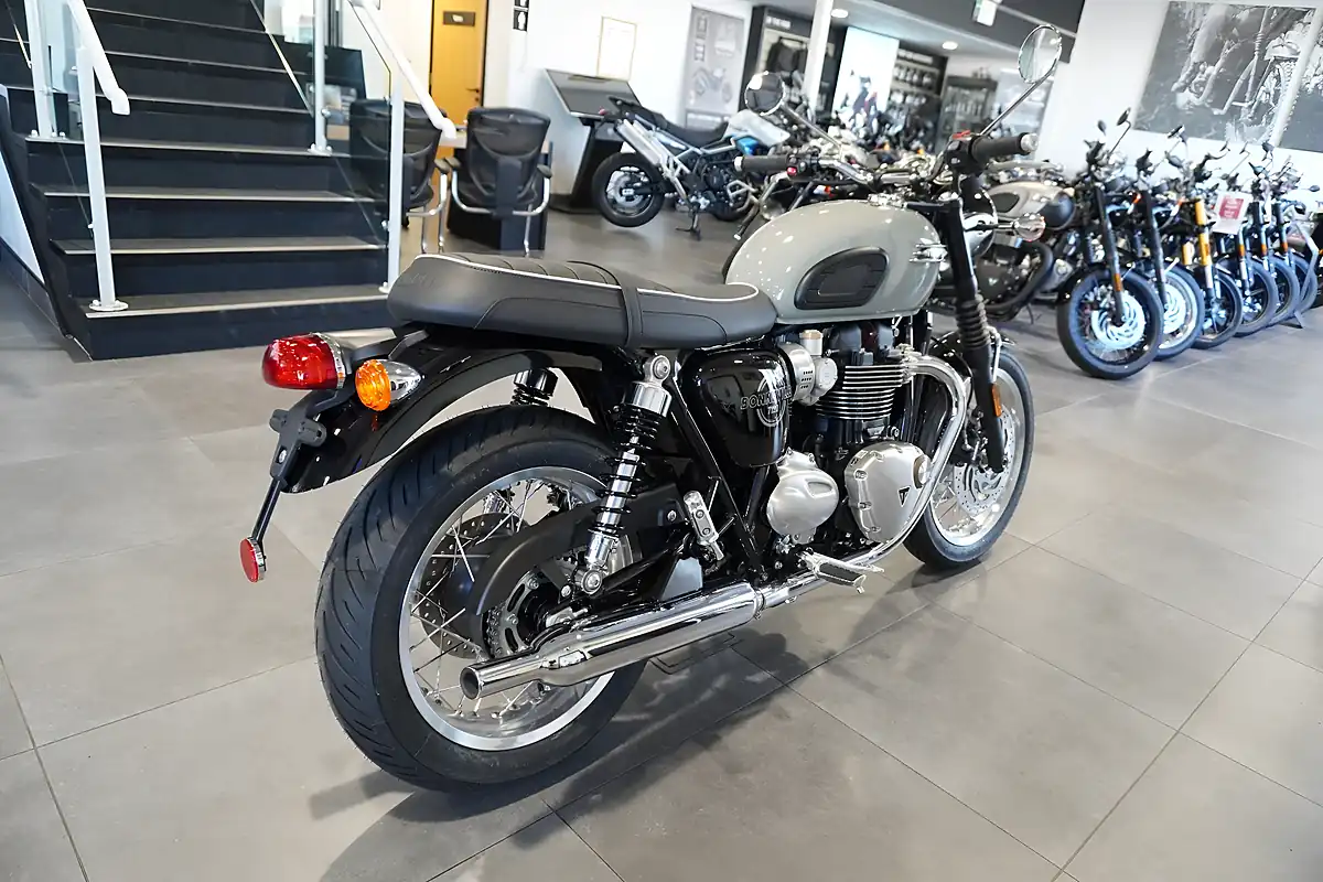 Used 2026 Triumph Bonneville T120 Stone Grey - Interior and Exterior details 5