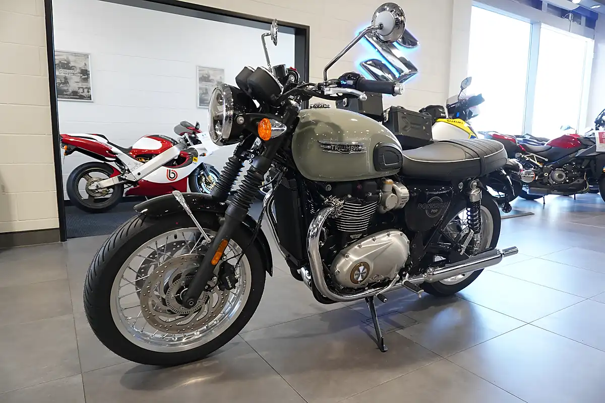 Used 2026 Triumph Bonneville T120 Stone Grey - Interior and Exterior details 6