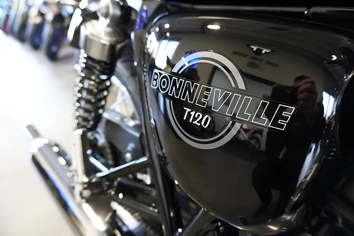 Used 2026 Triumph Bonneville T120 Stone Grey - Interior and Exterior details 8