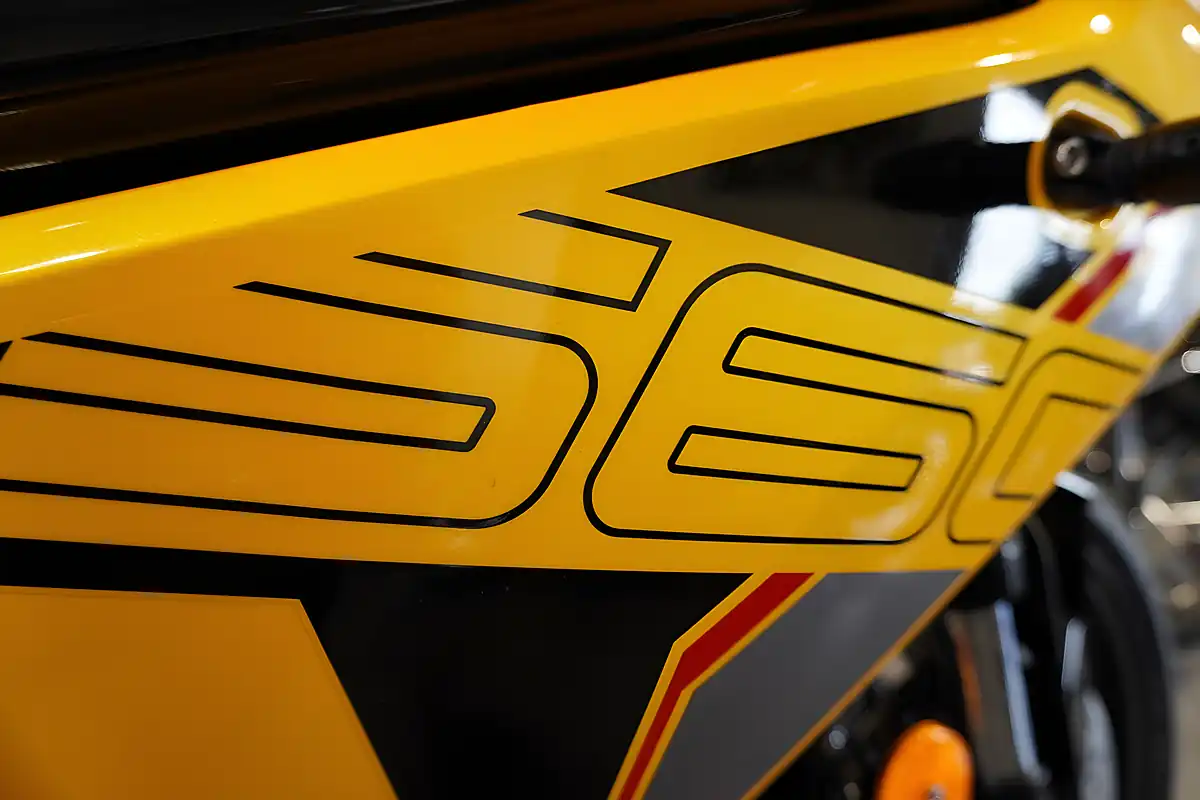 Used 2026 Triumph Daytona 660 Cosmic Yellow - Interior and Exterior details 9