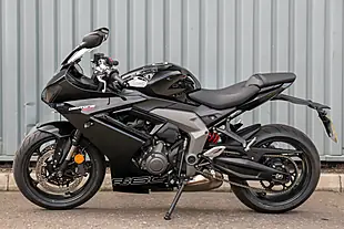 Used 2026 Triumph Daytona 660 Sapphire Black - Interior and Exterior details 5