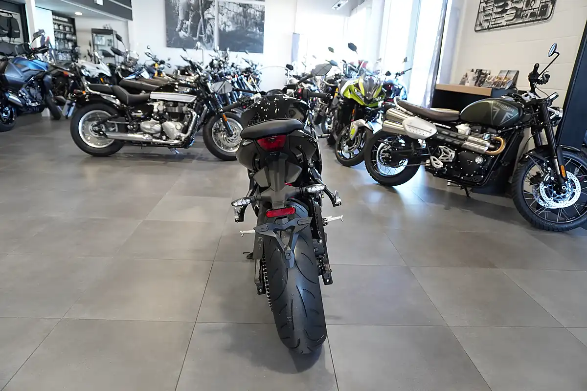 Used 2026 Triumph Daytona 660 Sapphire Black - Interior and Exterior details 4