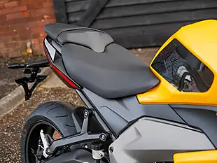 Used 2026 Triumph Daytona Cosmic Yellow / Sapphire Black - Interior and Exterior details 15