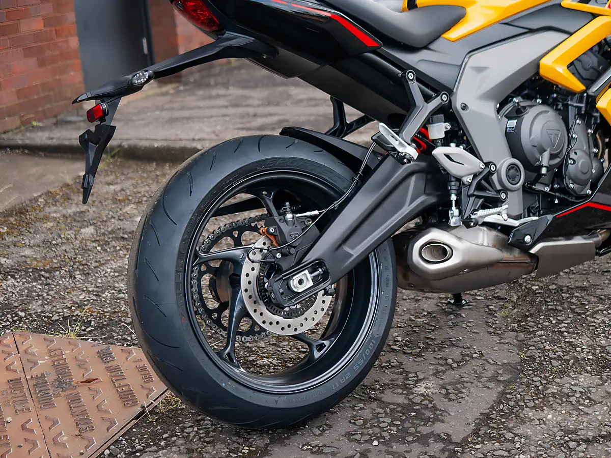 Used 2026 Triumph Daytona Cosmic Yellow / Sapphire Black - Interior and Exterior details 19