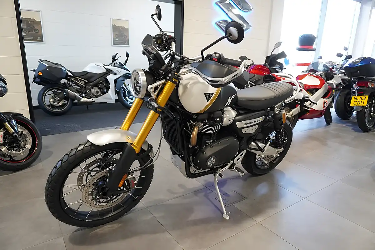 Used 2026 Triumph Scrambler 1200 Xe Khaki Green/White - Interior and Exterior details 6