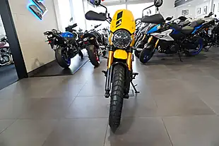 Used 2026 Triumph Scrambler 400 Xc Racing Yellow - Interior and Exterior details 3