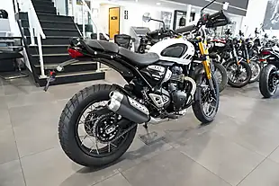 Used 2026 Triumph Scrambler 400 Xc Vanilla White - Interior and Exterior details 5