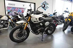 Used 2026 Triumph Scrambler 400 Xc Vanilla White - Interior and Exterior details 6