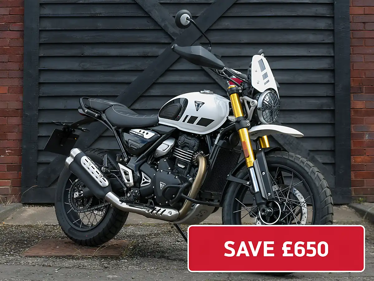 Used 2026 Triumph Scrambler 400 Xc Vanilla White - Front View