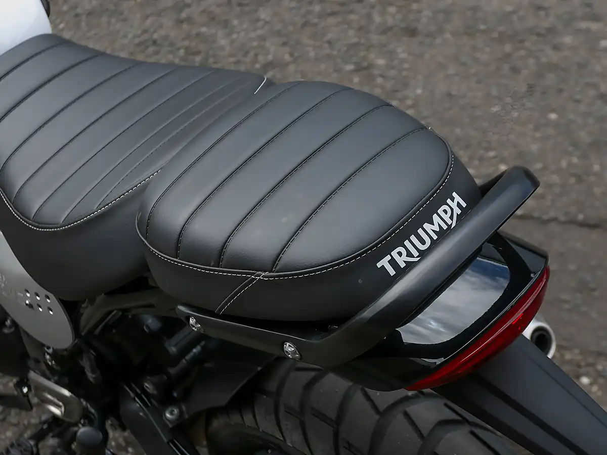 Used 2026 Triumph Scrambler 400 Xc Vanilla White - Interior and Exterior details 18