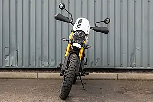 Used 2026 Triumph Scrambler 400 Xc Vanilla White - Interior and Exterior details 3