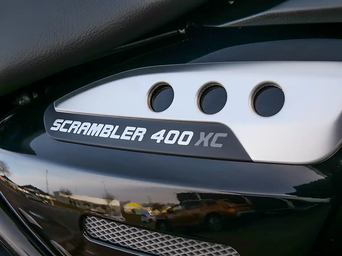 Used 2026 Triumph Scrambler 400 Xc Vanilla White - Interior and Exterior details 11