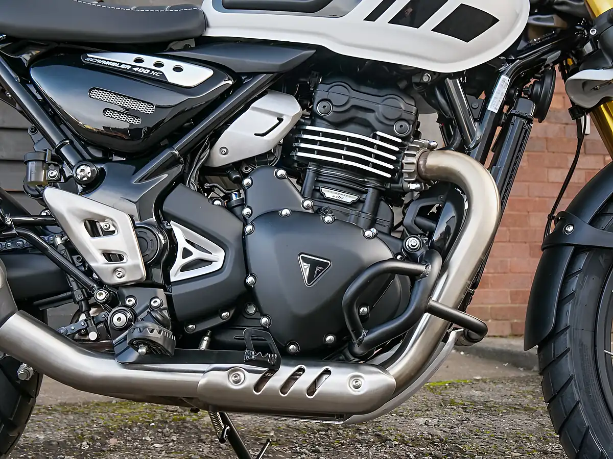 Used 2026 Triumph Scrambler 400 Xc Vanilla White - Interior and Exterior details 15