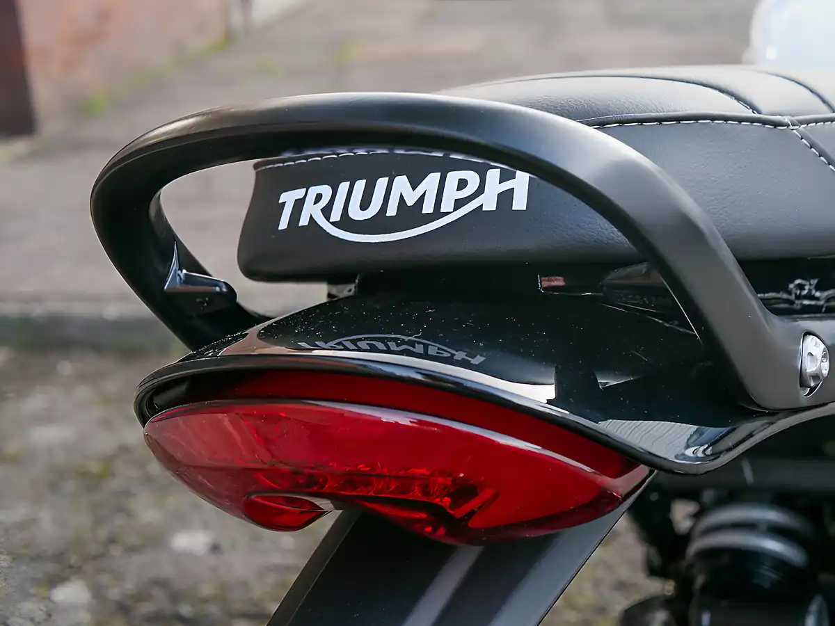 Used 2026 Triumph Scrambler 400 Xc Vanilla White - Interior and Exterior details 19