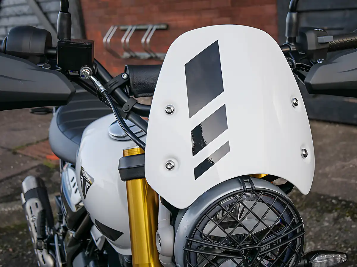 Used 2026 Triumph Scrambler 400 Xc Vanilla White - Interior and Exterior details 5