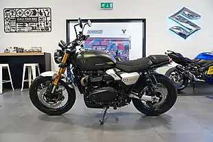 Used 2026 Triumph Scrambler 900 Matt Khaki Green/ Black - Interior and Exterior details 2