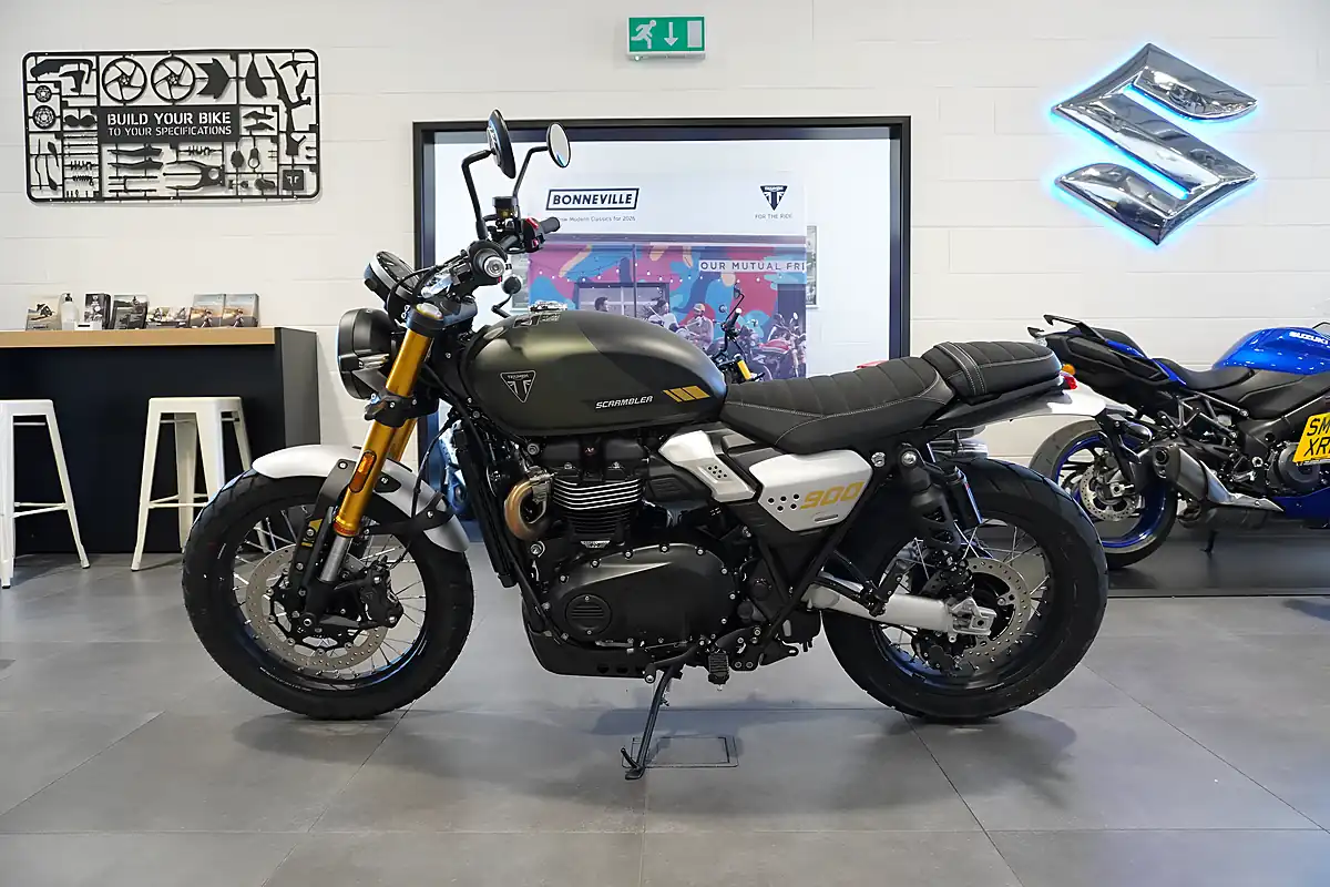 Used 2026 Triumph Scrambler 900 Matt Khaki Green/ Black - Interior and Exterior details 2