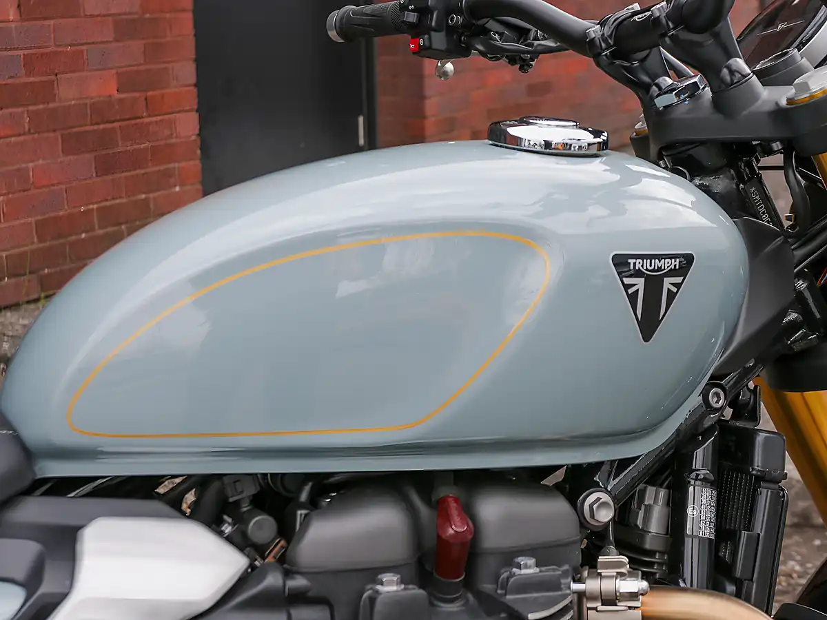 Used 2026 Triumph Scrambler 900 Urban Grey - Interior and Exterior details 8