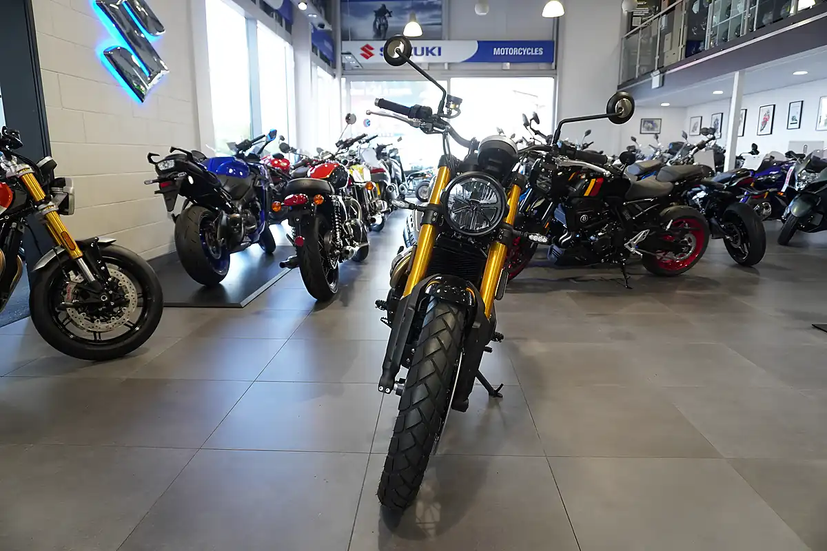 Used 2026 Triumph Scrambler 900 Urban Grey - Interior and Exterior details 3