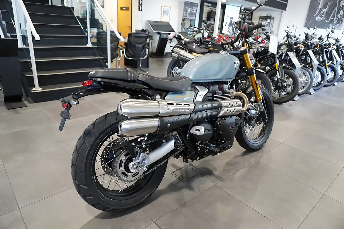 Used 2026 Triumph Scrambler 900 Urban Grey - Interior and Exterior details 5