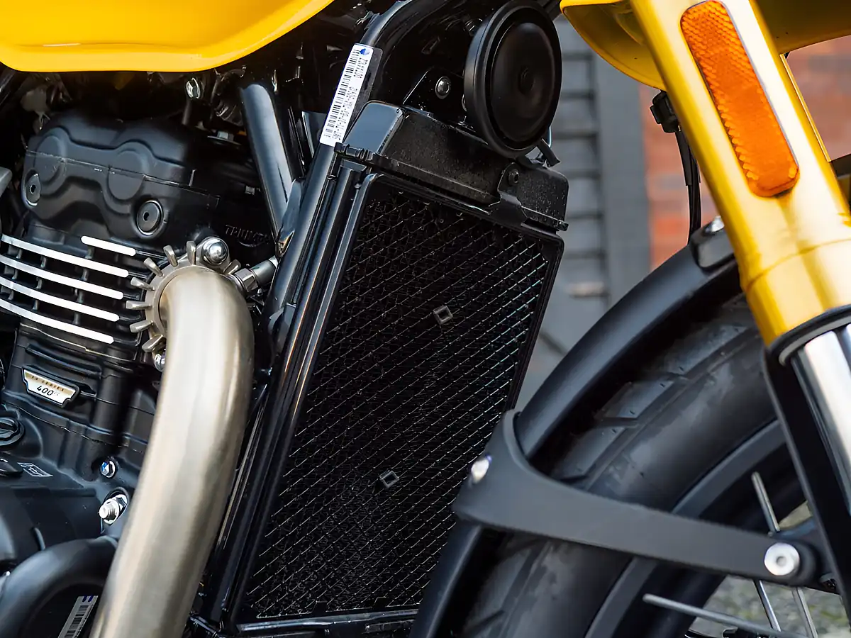 Used 2026 Triumph Scrambler Xc Racing Yellow - Interior and Exterior details 13