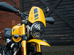 Used 2026 Triumph Scrambler Xc Racing Yellow - Interior and Exterior details 5
