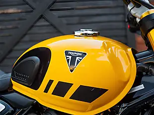 Used 2026 Triumph Scrambler Xc Racing Yellow - Interior and Exterior details 9