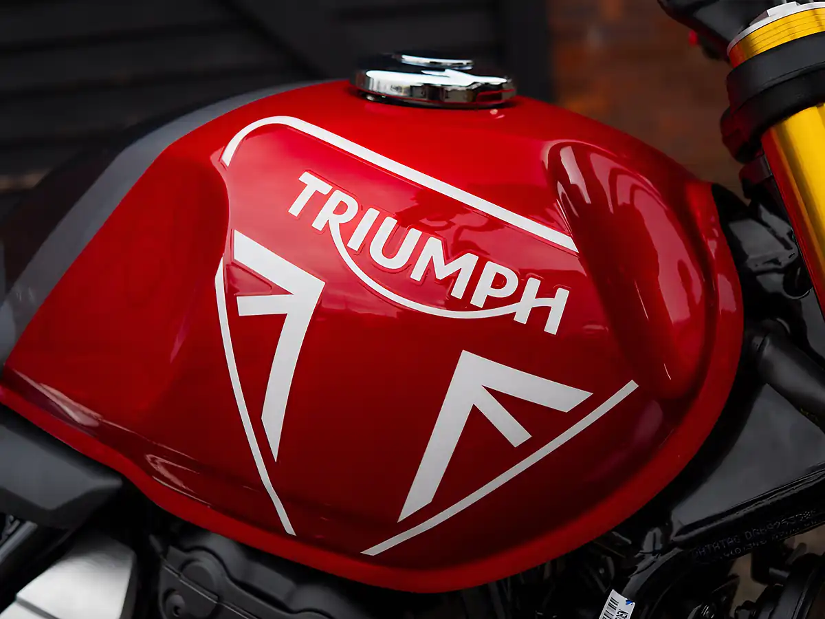 Used 2026 Triumph Speed 400 Lava Red Gloss / Storm Grey - Interior and Exterior details 9