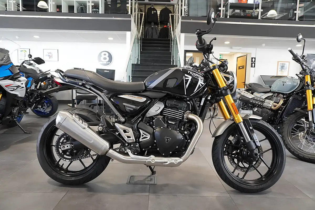 Used 2026 Triumph Speed 400 Phantom Black - Front View