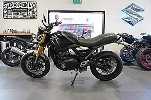 Used 2026 Triumph Speed 400 Phantom Black - Interior and Exterior details 2