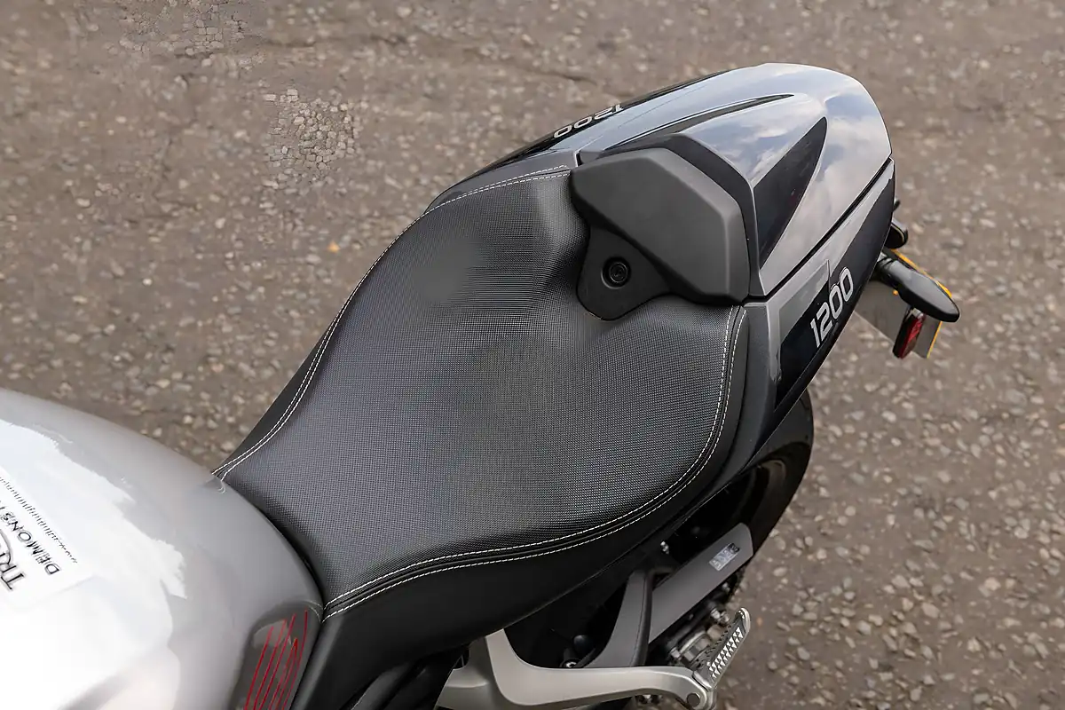 Used 2026 Triumph Speed Triple RS Granite / Diablo Red - Interior and Exterior details 10