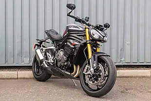 Used 2026 Triumph Speed Triple RS Granite / Diablo Red - Interior and Exterior details 2