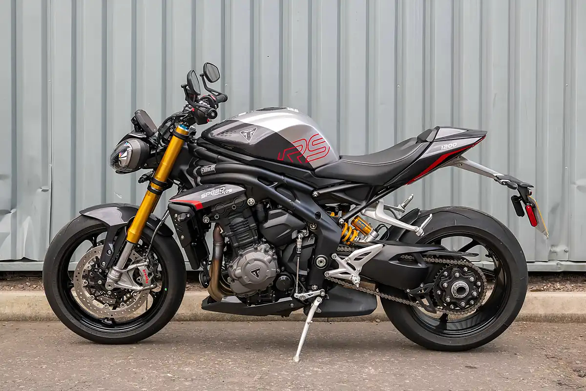 Used 2026 Triumph Speed Triple RS Granite / Diablo Red - Interior and Exterior details 5