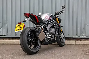Used 2026 Triumph Speed Triple RS Granite / Diablo Red - Interior and Exterior details 8