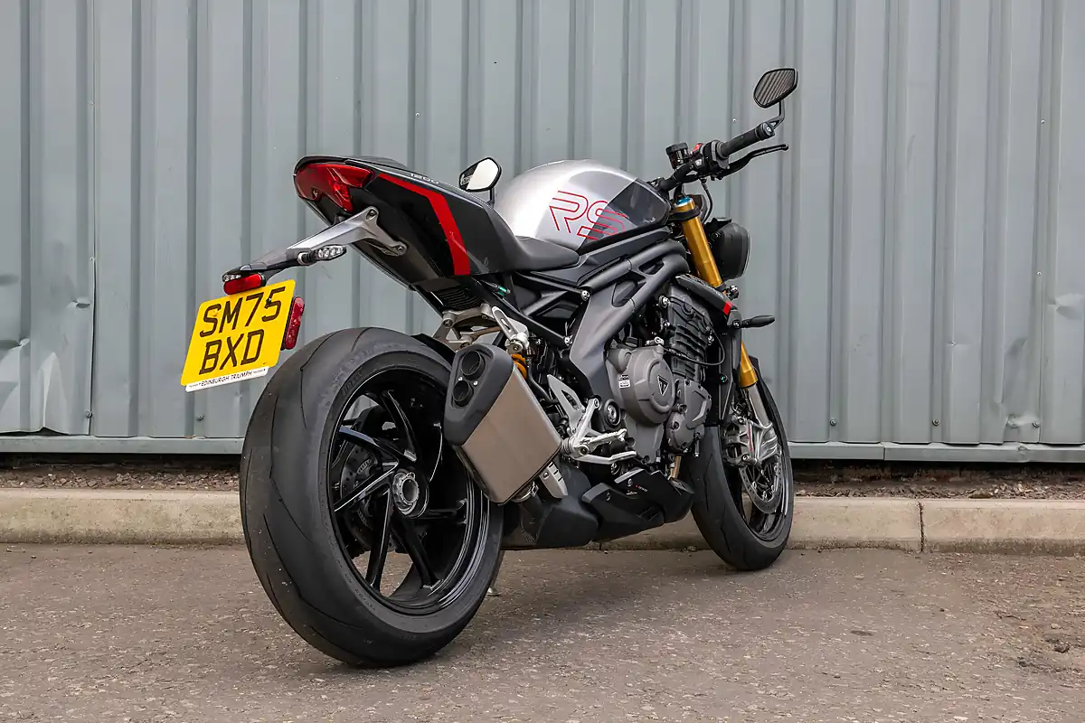 Used 2026 Triumph Speed Triple RS Granite / Diablo Red - Interior and Exterior details 8
