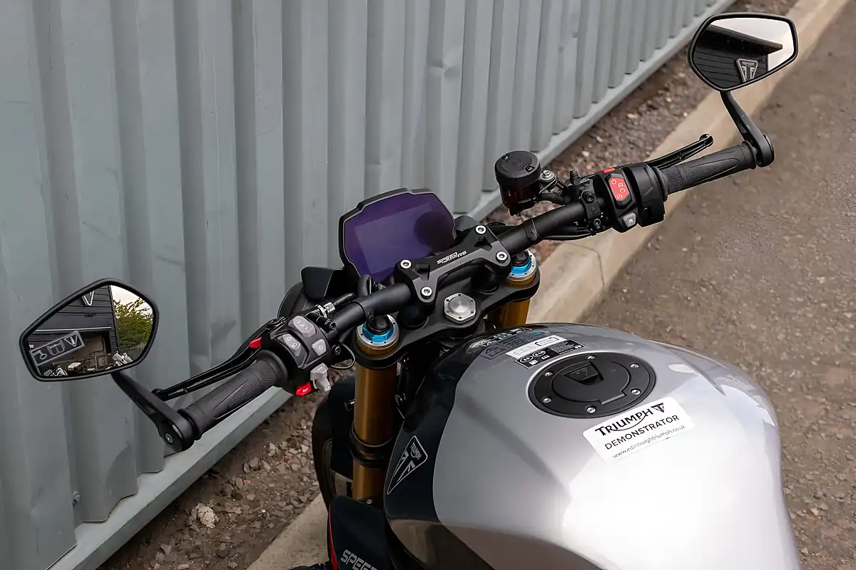 Used 2026 Triumph Speed Triple RS Granite / Diablo Red - Interior and Exterior details 9