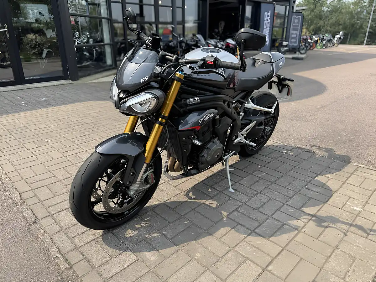 Used 2026 Triumph Speed Triple RS Grey - Interior and Exterior details 6