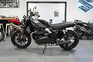 Used 2026 Triumph Speed Twin 900 Classic Phantom Black/Gold - Interior and Exterior details 2